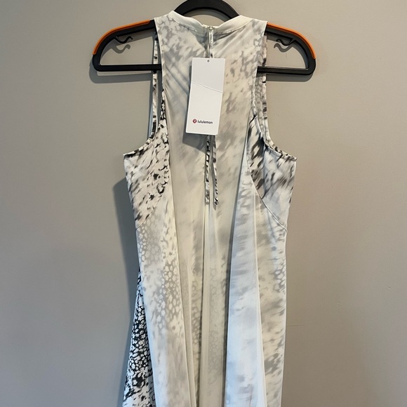 Lulu lemon dress, size 6 - Picture 2 of 3